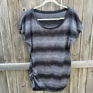 Reebok athletic tshirt short sleeve size xl